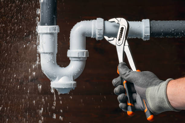 Professional Gas Line Repair technician working in Elgin, IL